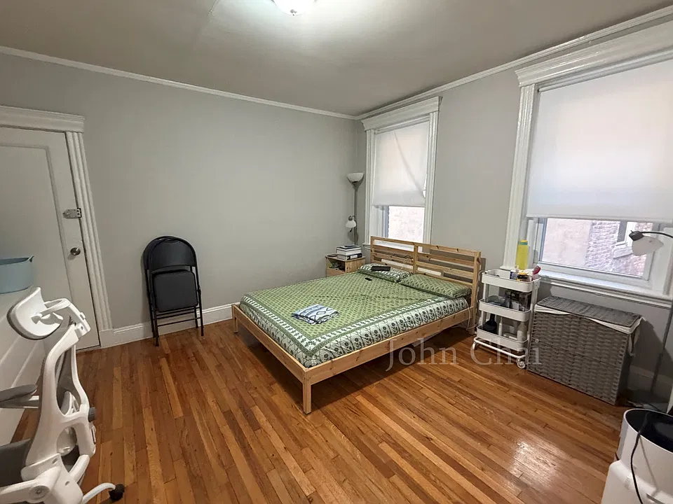 376 Riverway #11