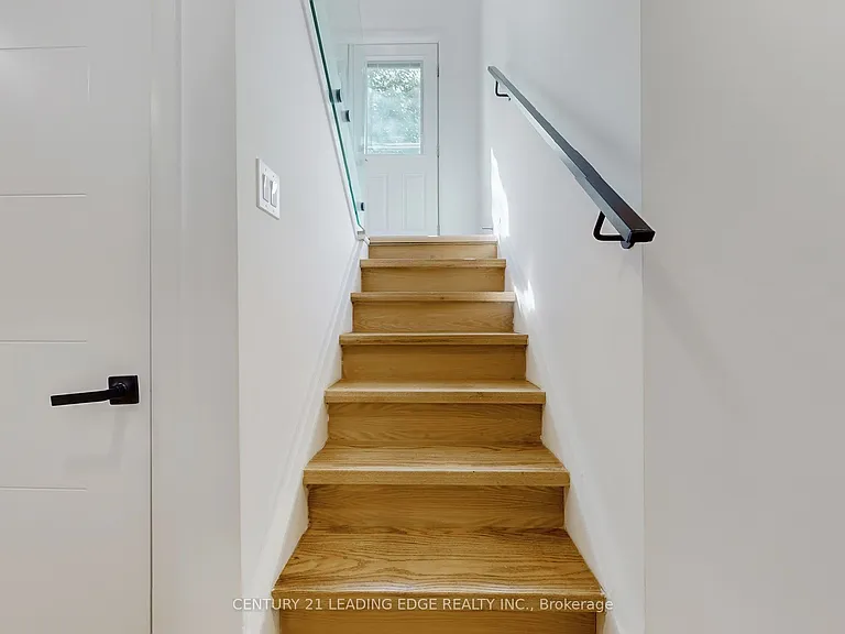 2240 Springfield Ct — Photo 27