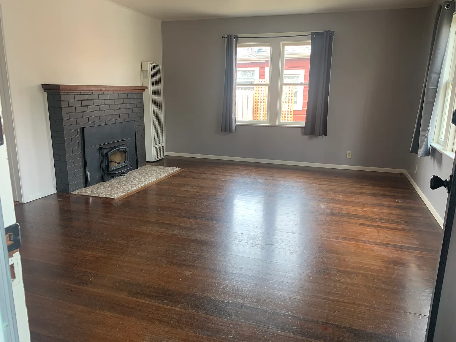3 bed, 1280 sqft, $2,850 — Photo 2