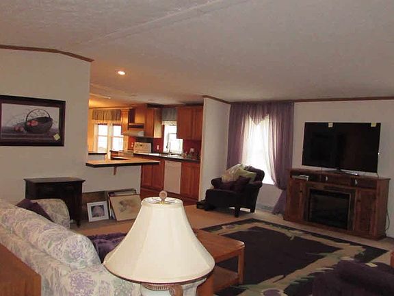 3rd image of 10289 Baker Dr