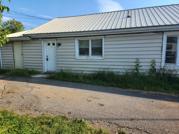 12083 Winchester Ave, Bunker Hill, WV