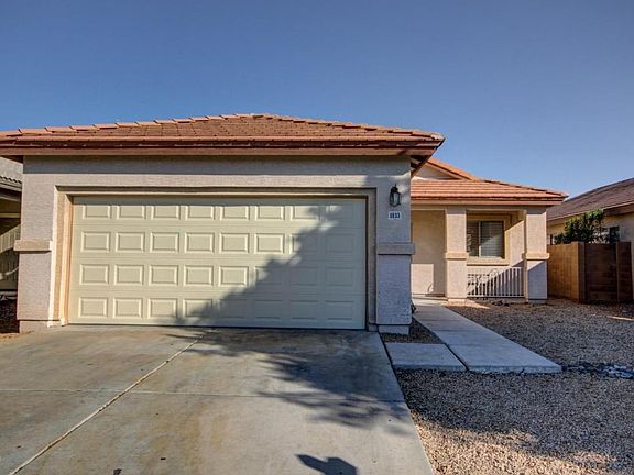 3rd image of 1833 N 111th Ln