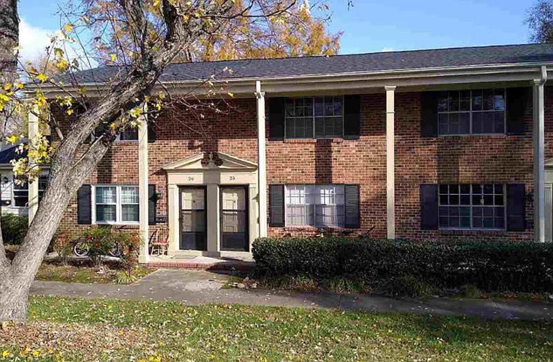 1st image of 1002 Willow Dr APT 25-1