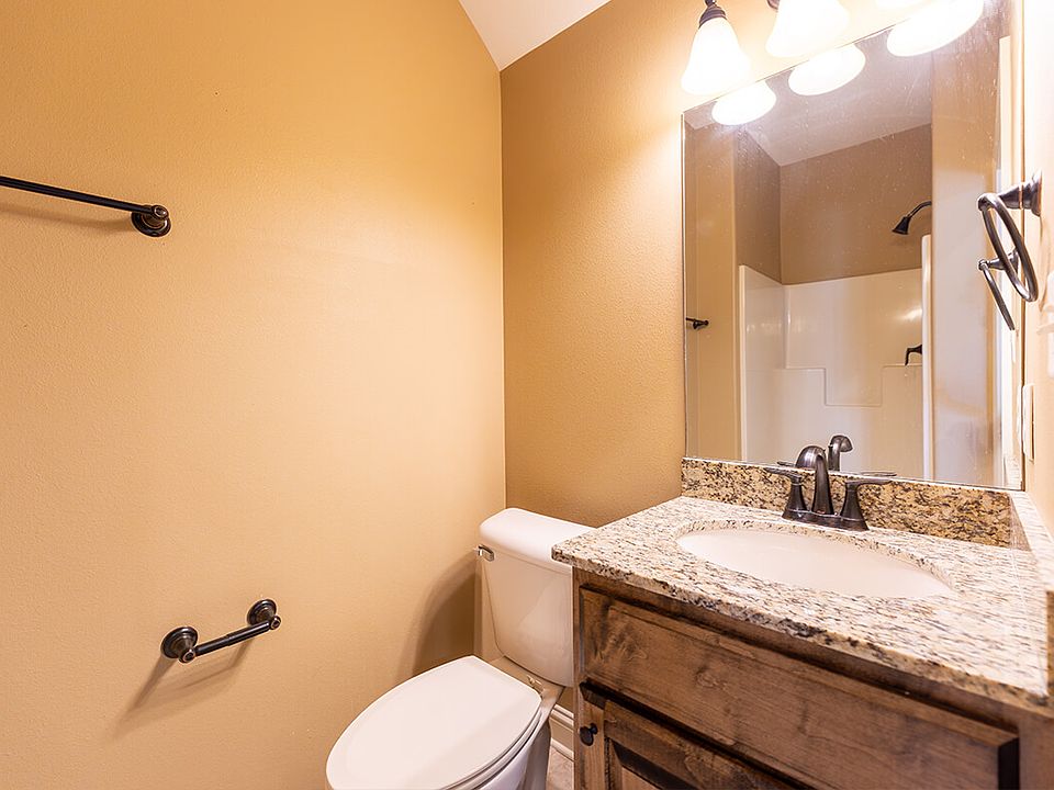 2703-ENTERPRISE-BLVD-Unit-G-bathroom2_09032025