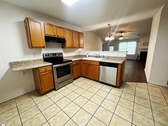 2nd image of 209 Winding Willow Trl