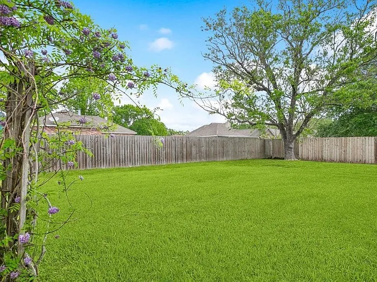 3983 Hemlock St — Photo 22