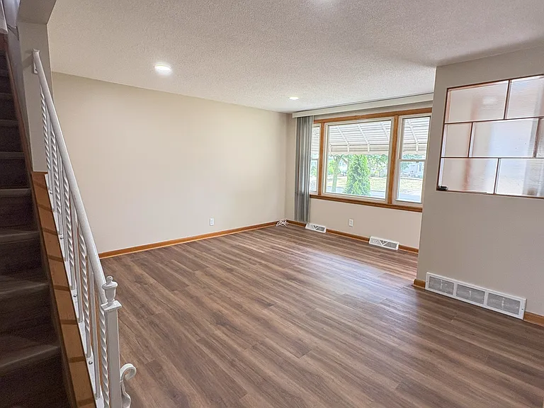 159 Leonore Rd — Photo 10