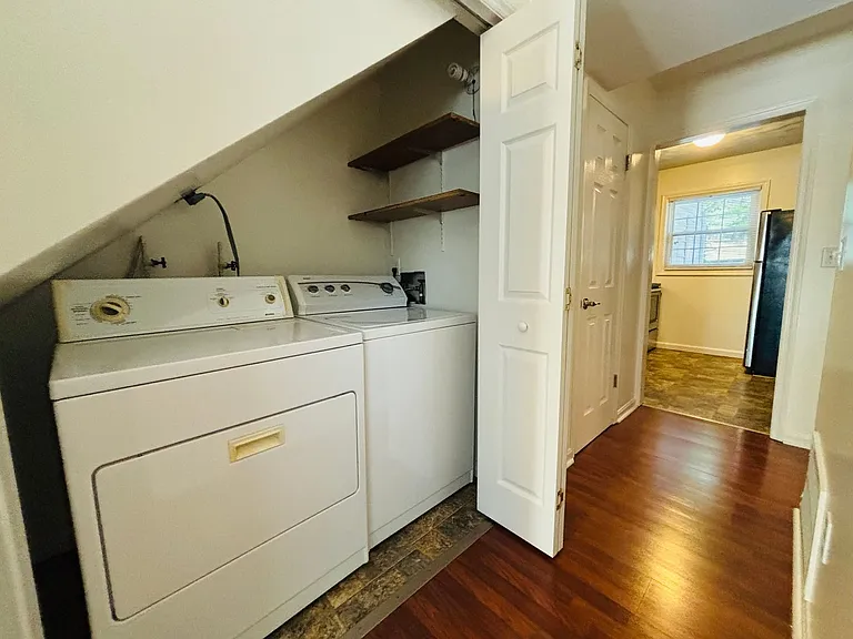 1911 Sussex Rd — Photo 18
