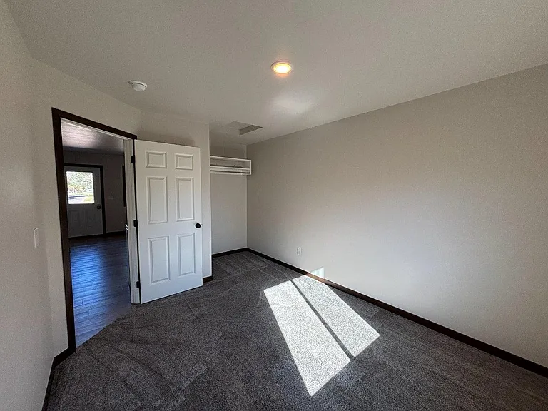 Chase Street Apartments — Photo 7