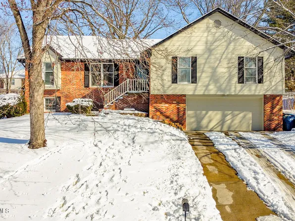 931 Cari Ann Dr, Jefferson City, MO 65109