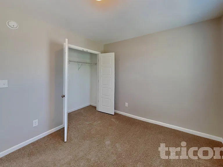 32 Balboa Pkwy — Photo 12