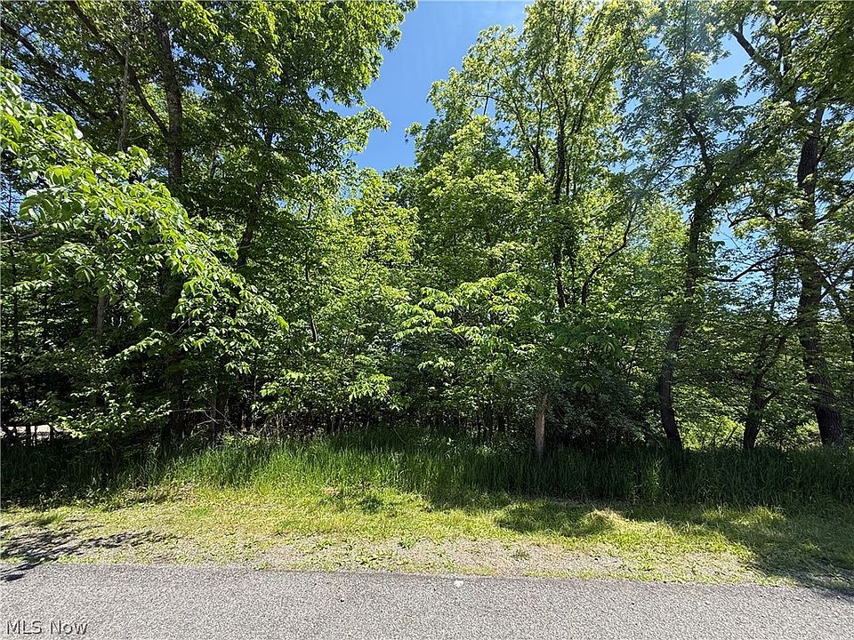 2nd image of 66 Delaware Trl