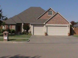 1207 N Snow Ln, Weatherford, OK 73096