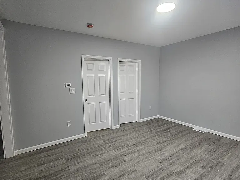 2901 Wade Ave #B — Photo 10