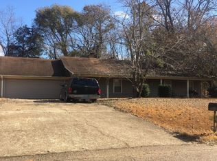 312 Linda Dr, Vicksburg, MS 39180