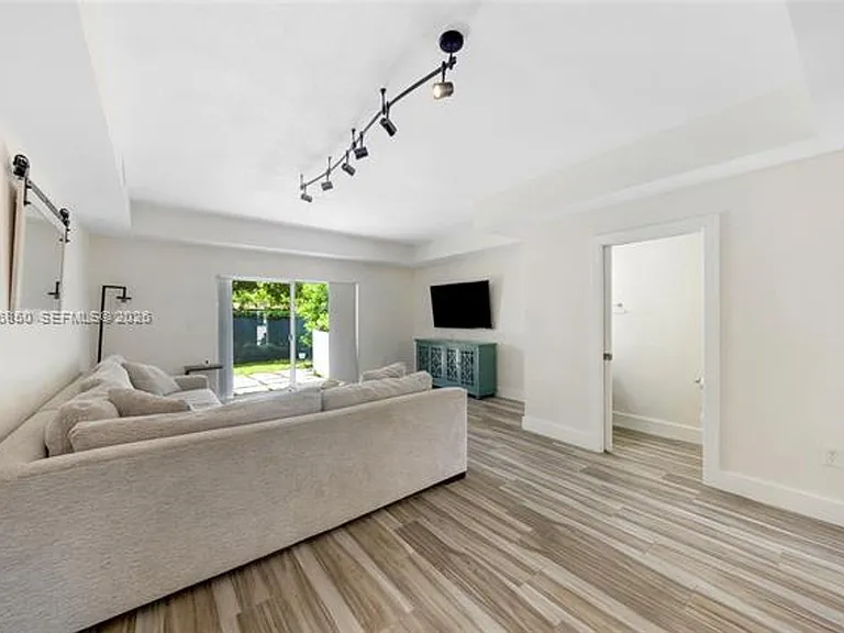 8942 W Flagler St #3 — Photo 6