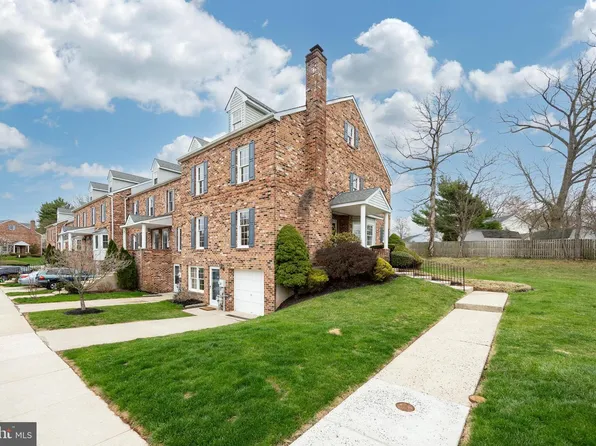 155 Heritage Dr, Collegeville, PA 19426