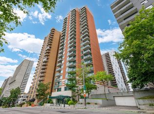570 Laurier Ave W #1604, Ottawa, ON K1R 1C8