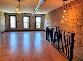 209 6th St #3, Racine, WI 53403