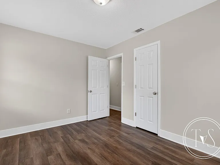 109 Elm St — Photo 19