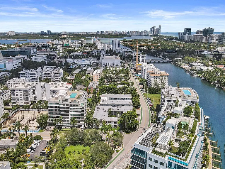 9200 East Bay Harbor Drive — Photo 43