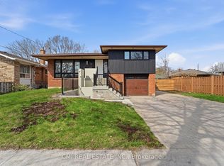 39 Earlton Rd, Toronto, ON M1T2R4