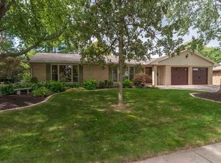 109 Ruth Rd, Bloomington, IL 61701