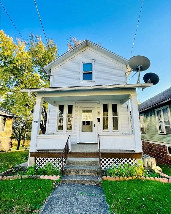 1st image of 636 Phillips St