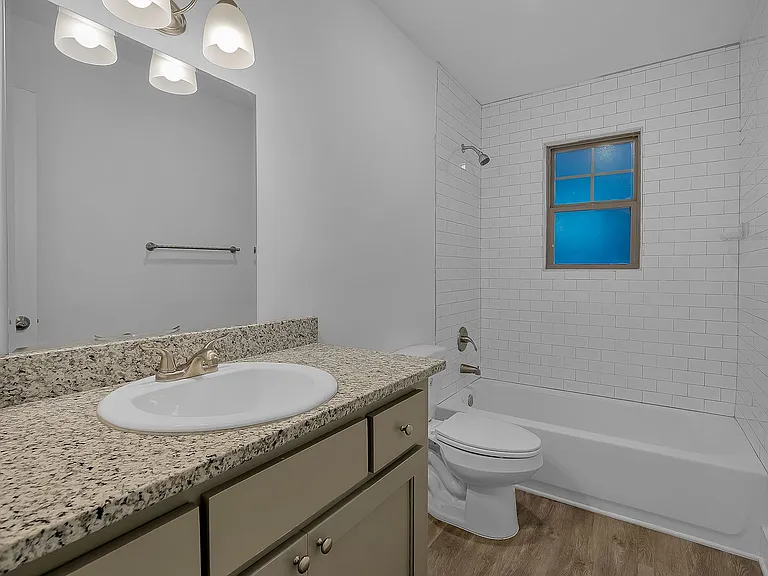Greenview Apartments - Forest Park — Photo 7