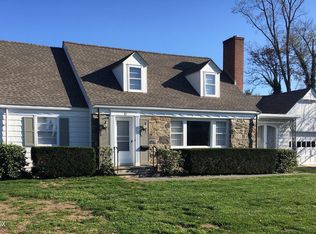 12 Middle Way, Old Greenwich, CT 06870