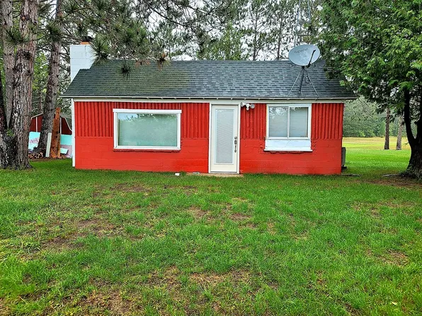 6130 Patricia Dr, East Jordan, MI 49727