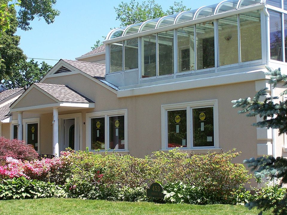 1st image of 453 Theresa Ave
