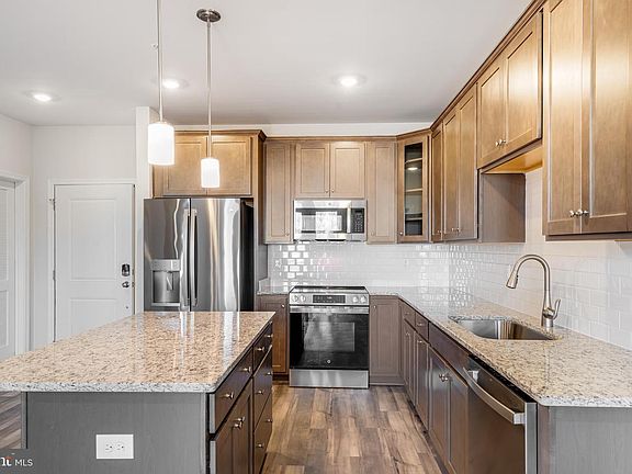 3rd image of 4003 Seaside Alder Rd #204