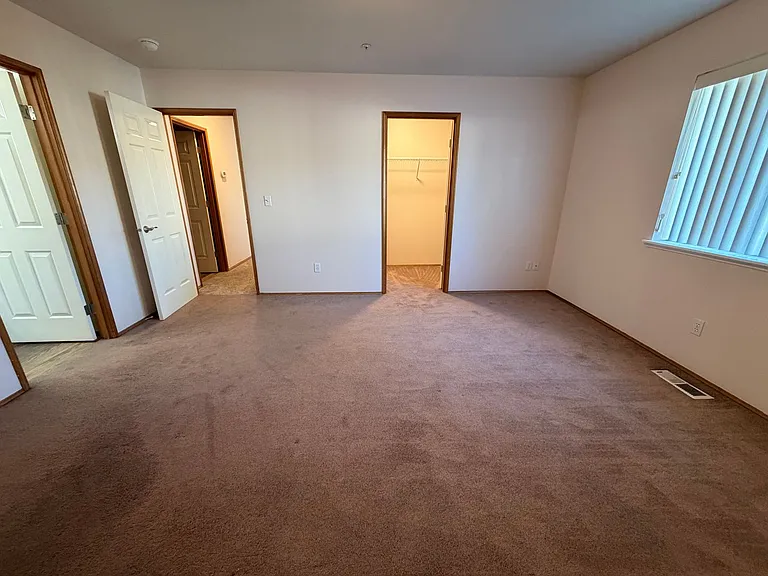 2442 Highland View Dr — Photo 11