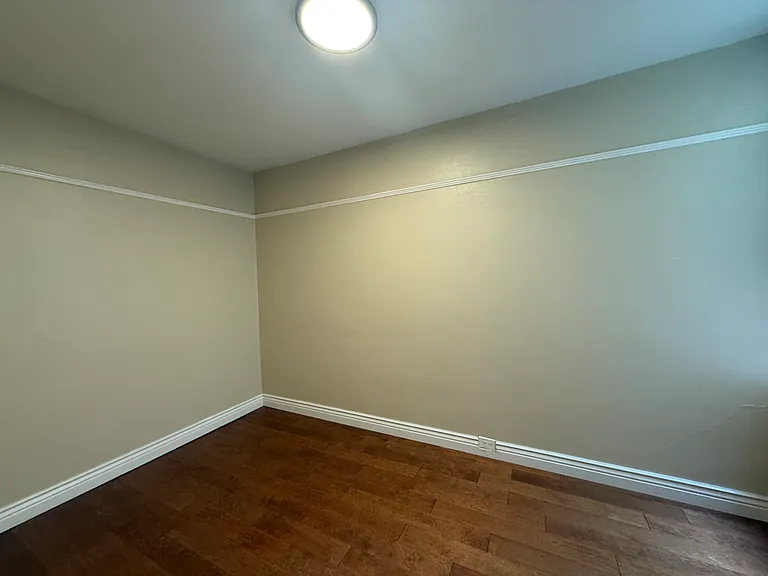 660 8th Ave #660 — Photo 7