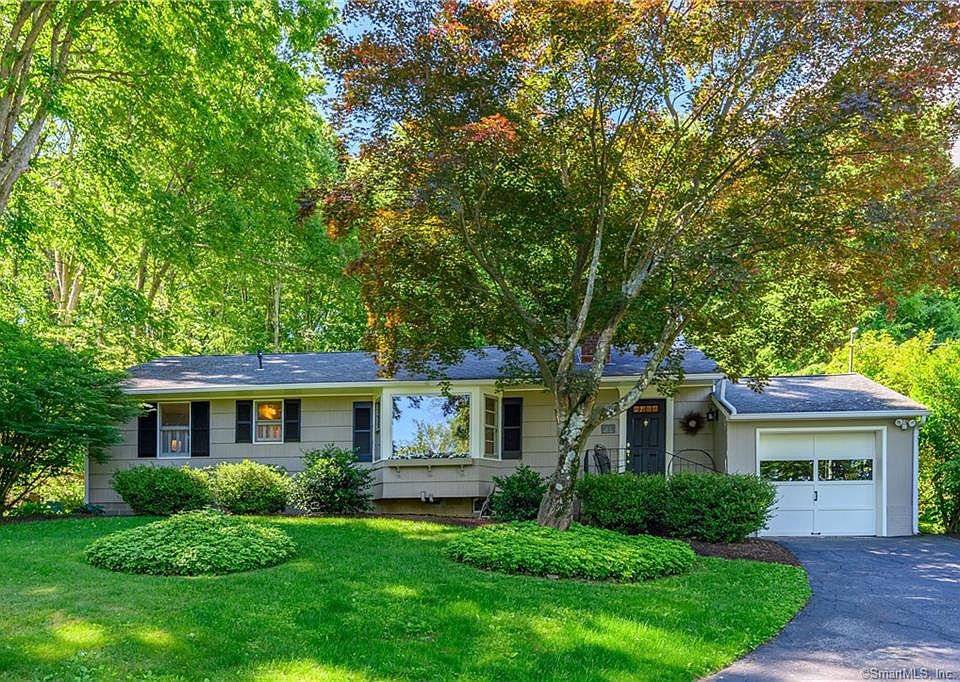 50 Taunton Lake Rd, Newtown, CT 06470 Zillow