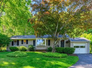 50 Taunton Lake Rd, Newtown, CT 06470