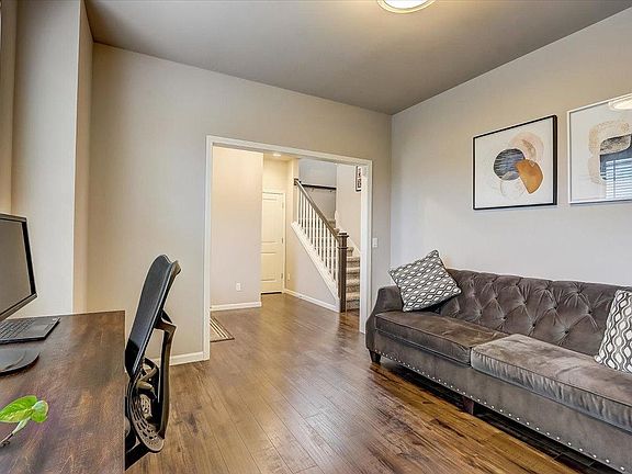 4th image of 1134 White Oak Dr