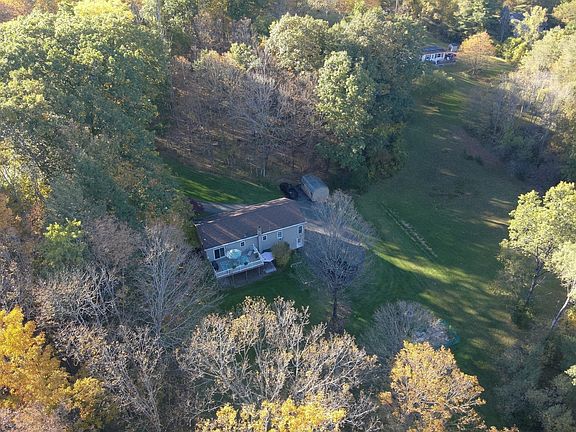 5th image of 852 Churchill St
