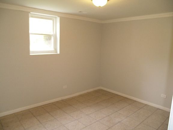 3rd image of 34 S Cottage Grove Ave