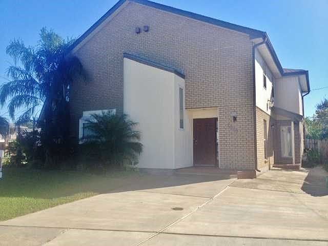 1st image of 2909 Lexington Dr