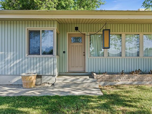 5th image of 8608 Ponderosa Ave