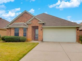 6816 Terbet Ct, Fort Worth, TX 76112