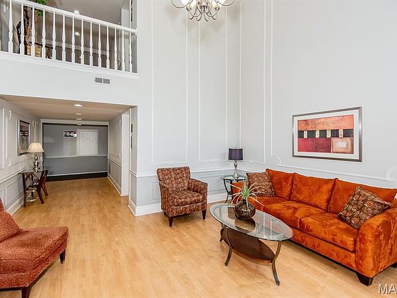 4th image of 550 Coeur De Royale Dr APT 301