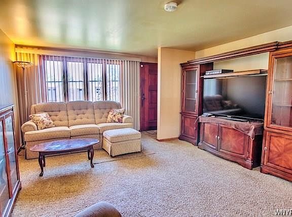 4th image of 20 Tillotson Pl