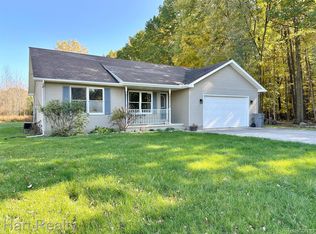 5102 Brown Rd, Avoca, MI 48006