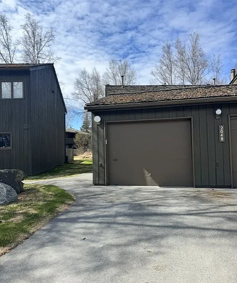 2048 Eastridge Dr #15B — Photo 1