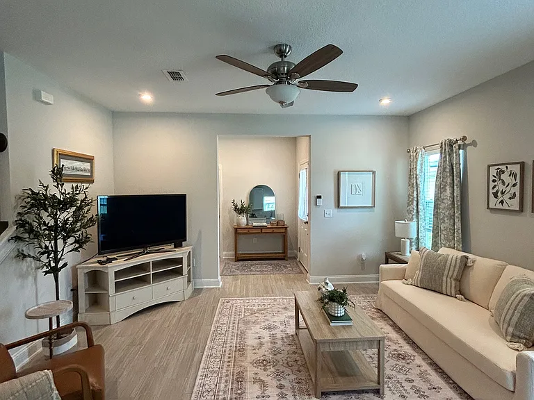 11916 Calvesta St — Photo 24