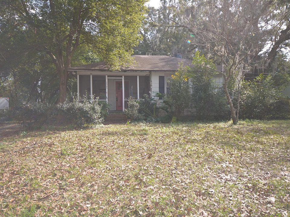 1st image of 1545 River Hills Cir W