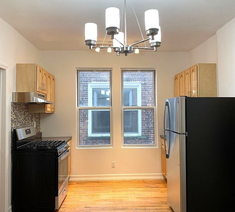 1st image of 25-40 Steinway St #3F